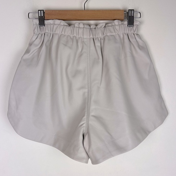 Blank NYC | Vegan Leather Scalloped Hem Track Shorts Taupe | 26 - Picture 7 of 11